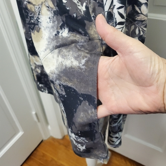 EC LOGO By Lori Goldsteinixed Print Jersey Knit Top Size Medium, casual, comfy - Picture 4 of 11